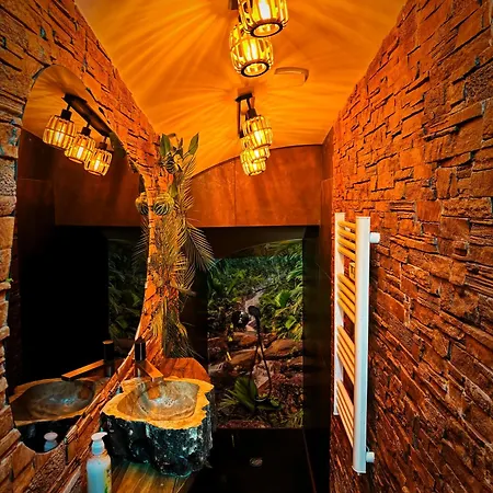 Apartment La Jungle De Zoe - Nuit Insolite A 15min De Caen *