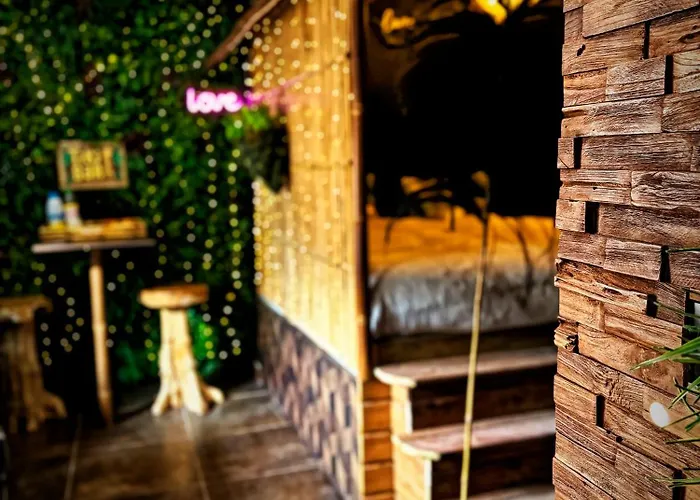 La Jungle De Zoe - Nuit Insolite A 15min De Caen *